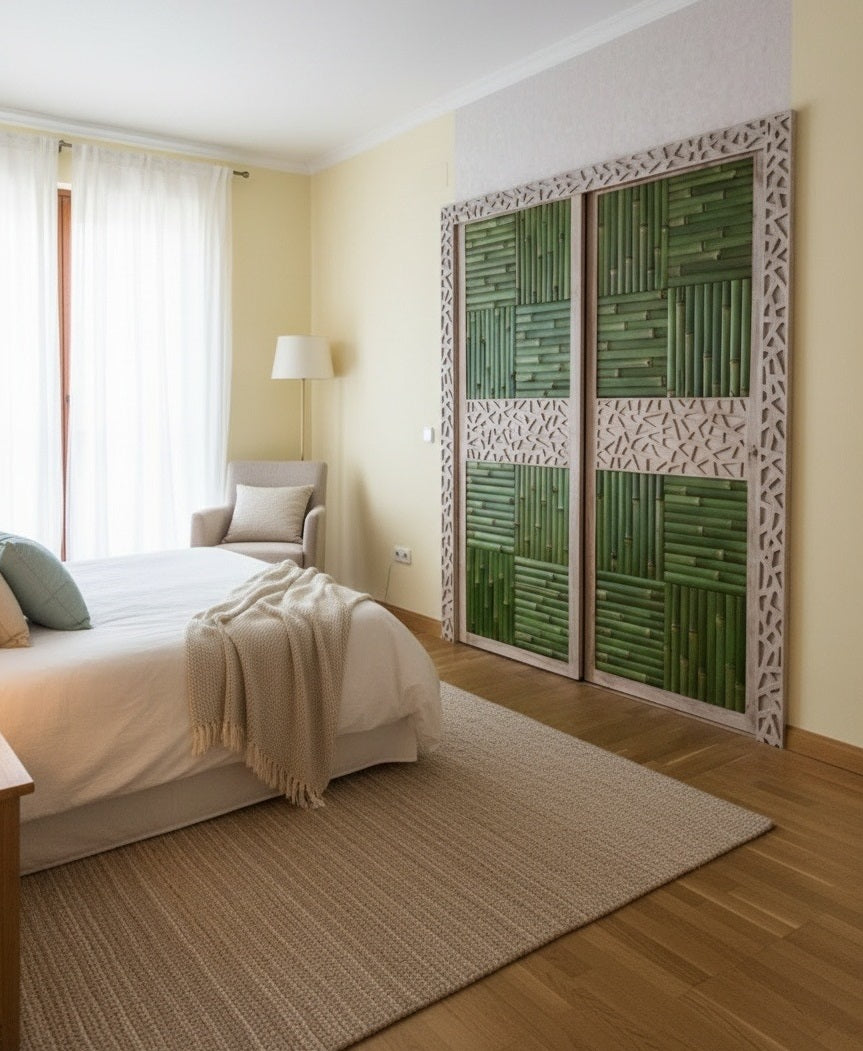 Armario colonial-oriental a medida en madera de teca tallada y bambú AM202109281400