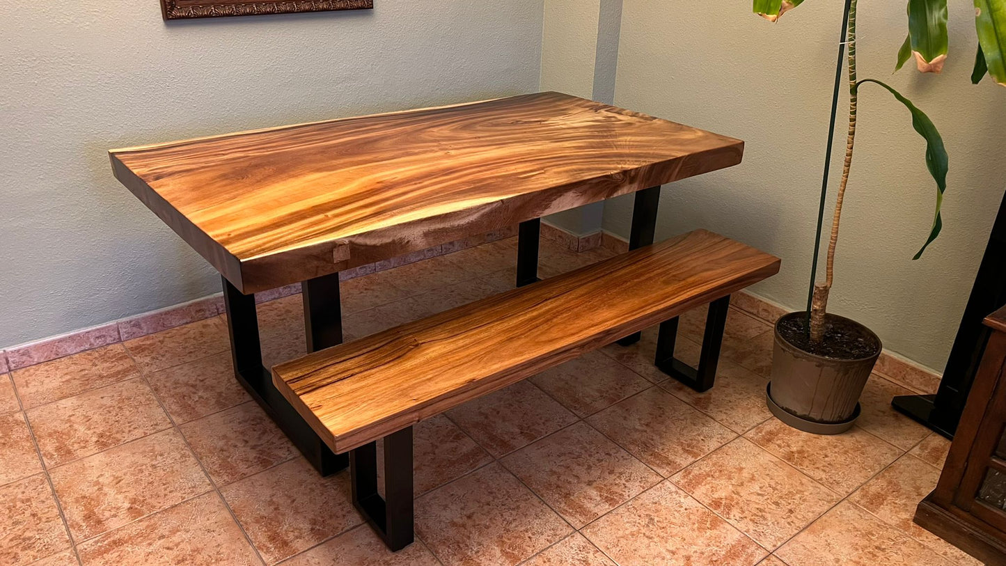 Mesa de comedor en madera maciza de Suar y patas de metal a elegir AM202211081213