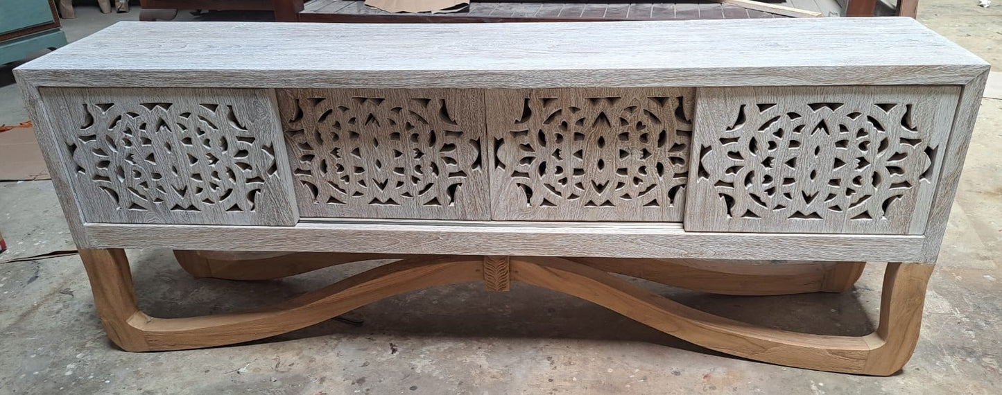 TV a medida tallado AM04102025