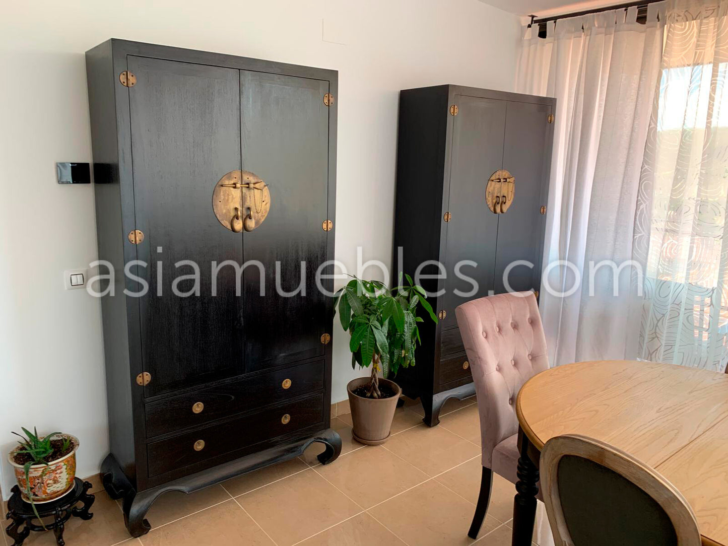 Armario estilo asiático-colonial en madera de teca a medida AM-14231