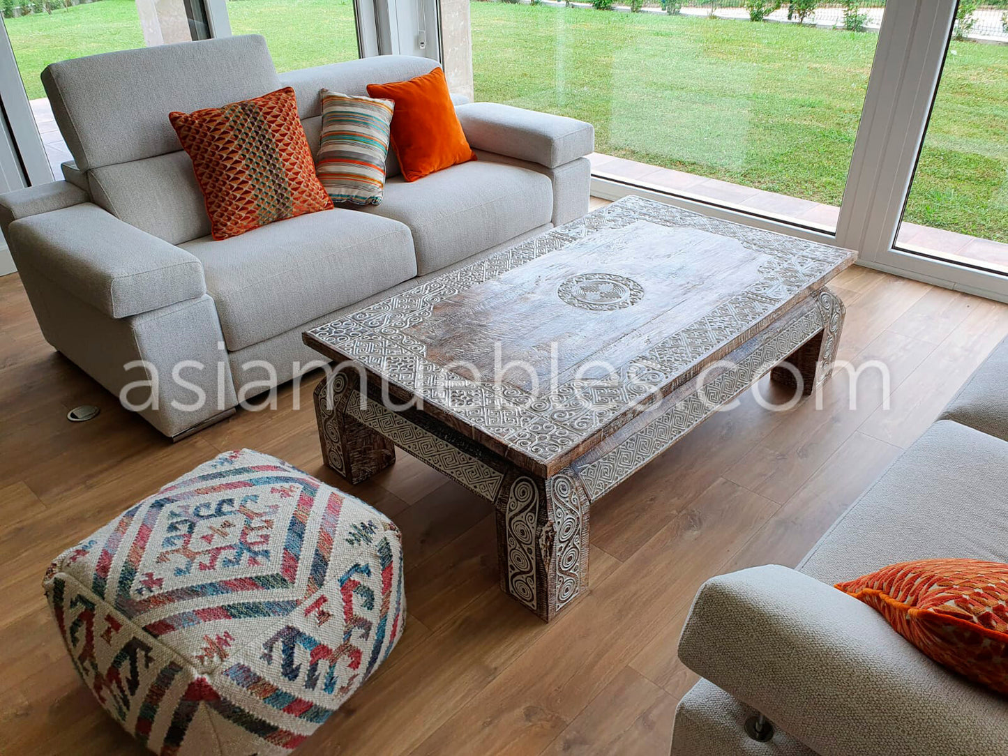 Mesa de centro tallada Toraja en teca AM-14592