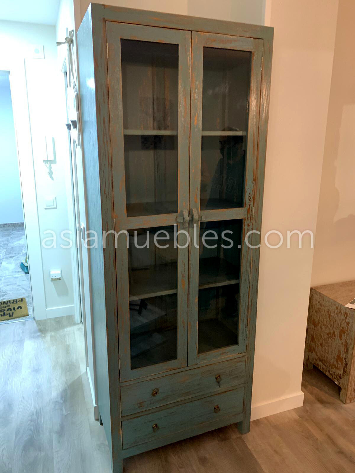 Vitrina a medida en madera de teca estilo colonial AM-21587