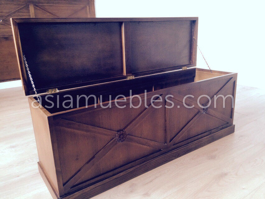 Baúl con crucetas en madera de teca - AM-20285