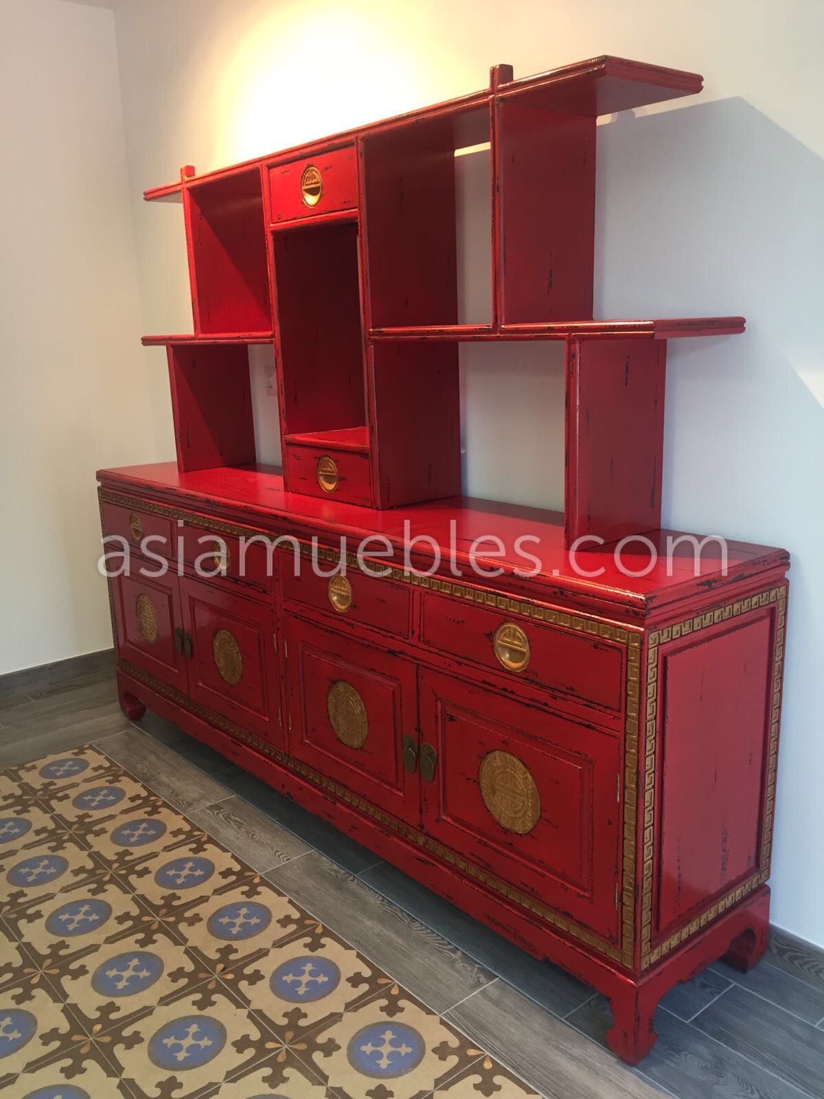 Aparador colonial asiático con estantería en rojo chino AM-20832