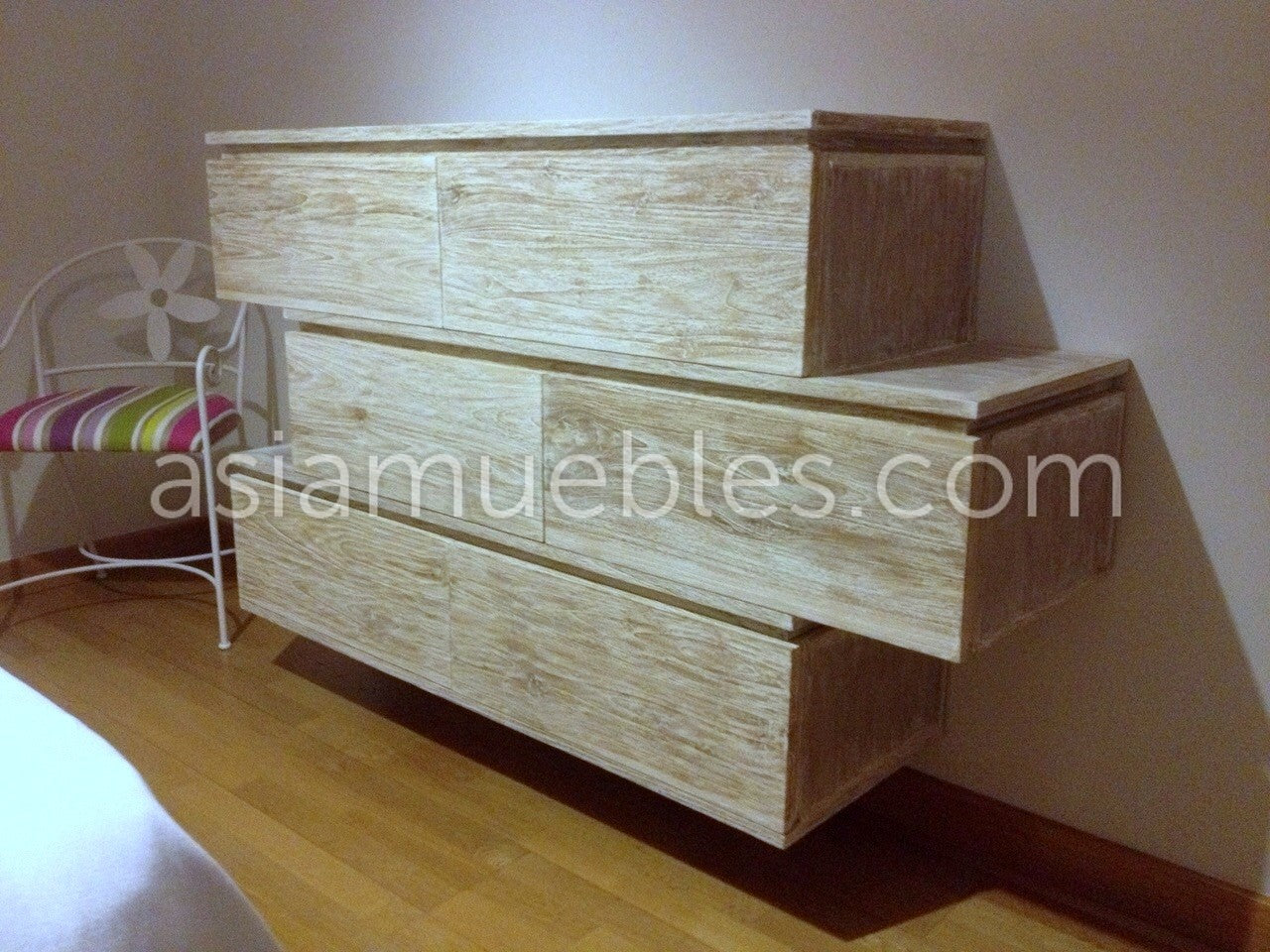 comoda asiatica colonial