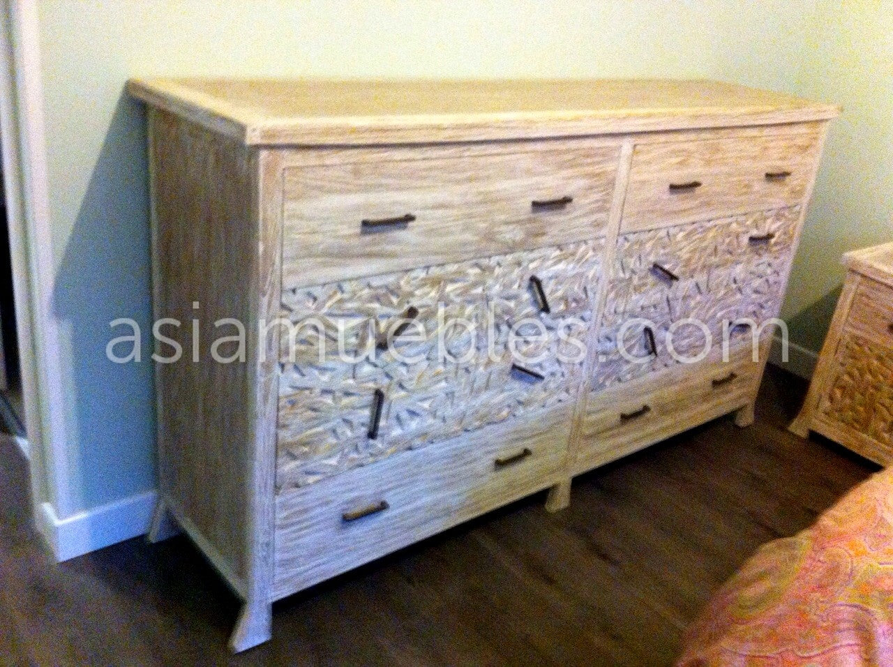 comoda asiatica colonial