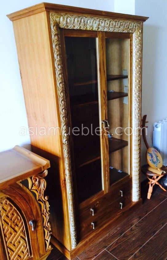 vitrinas asiaticas coloniales