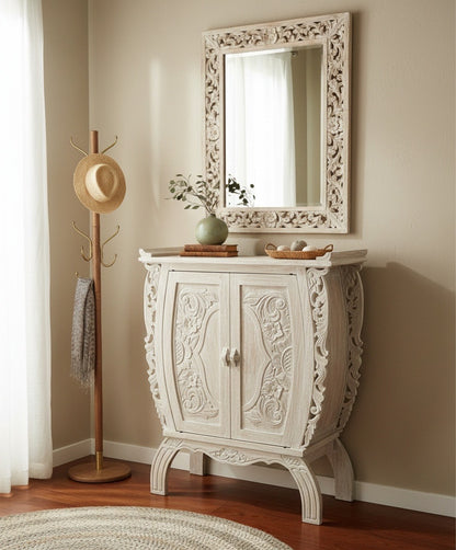 Aparador colonial asiático tallado en teca y blanco decapado AM-20844