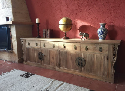 Aparador colonial asiático tallado en teca y cierres chinos AM-20846