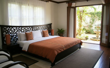 Cama asiática-colonial en madera de teca a medida AM-20073