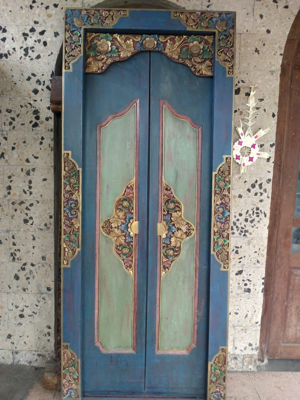 Puertas balinesas AM05032025