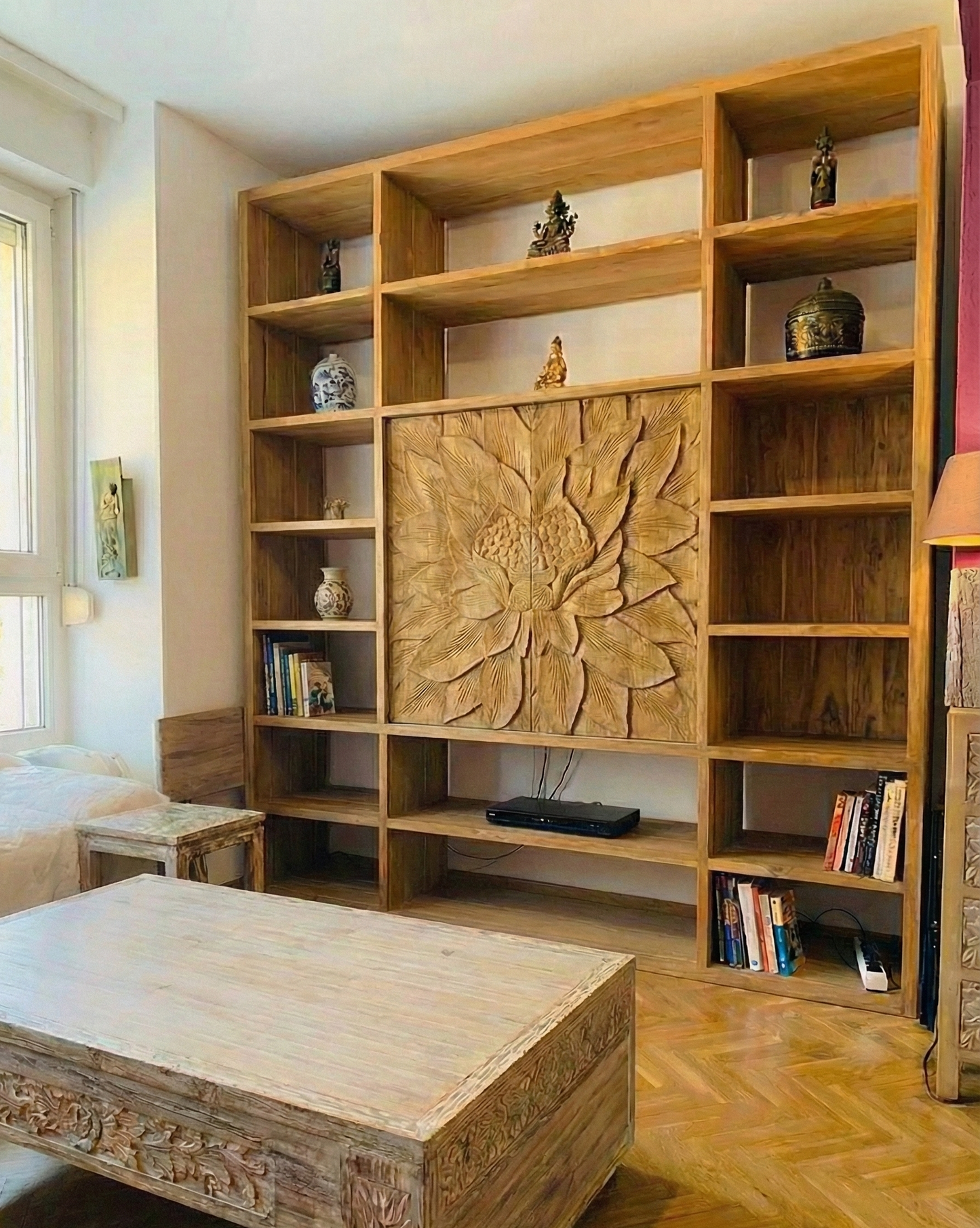 Mueble TV a medida colonial teca tallada - AM-14670