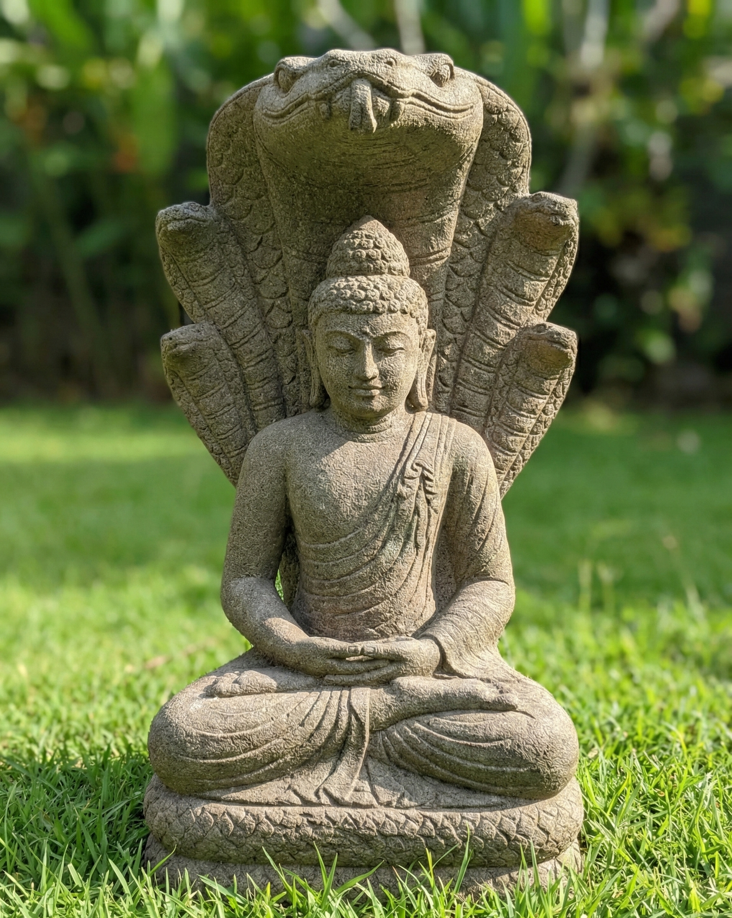 Budas de piedra a medida