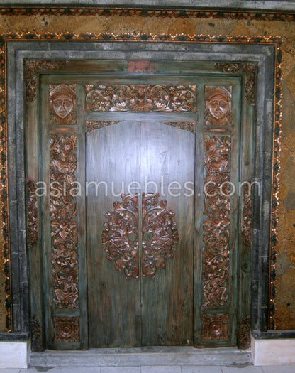 Puertas Balinesas