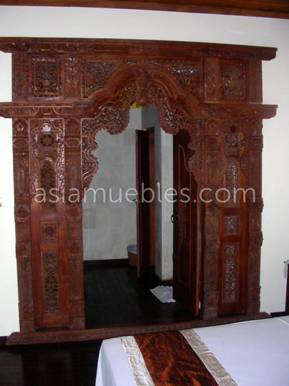 Puertas Balinesas